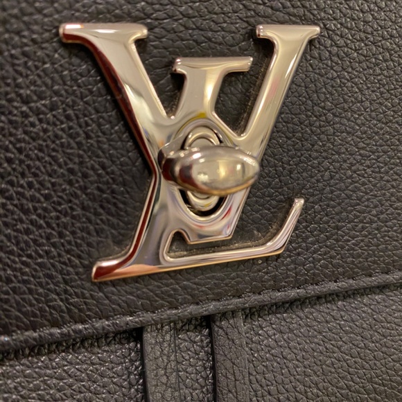 Authentic Louis Vuitton LockMe calfskin backpack in black - Picture 2 of 11